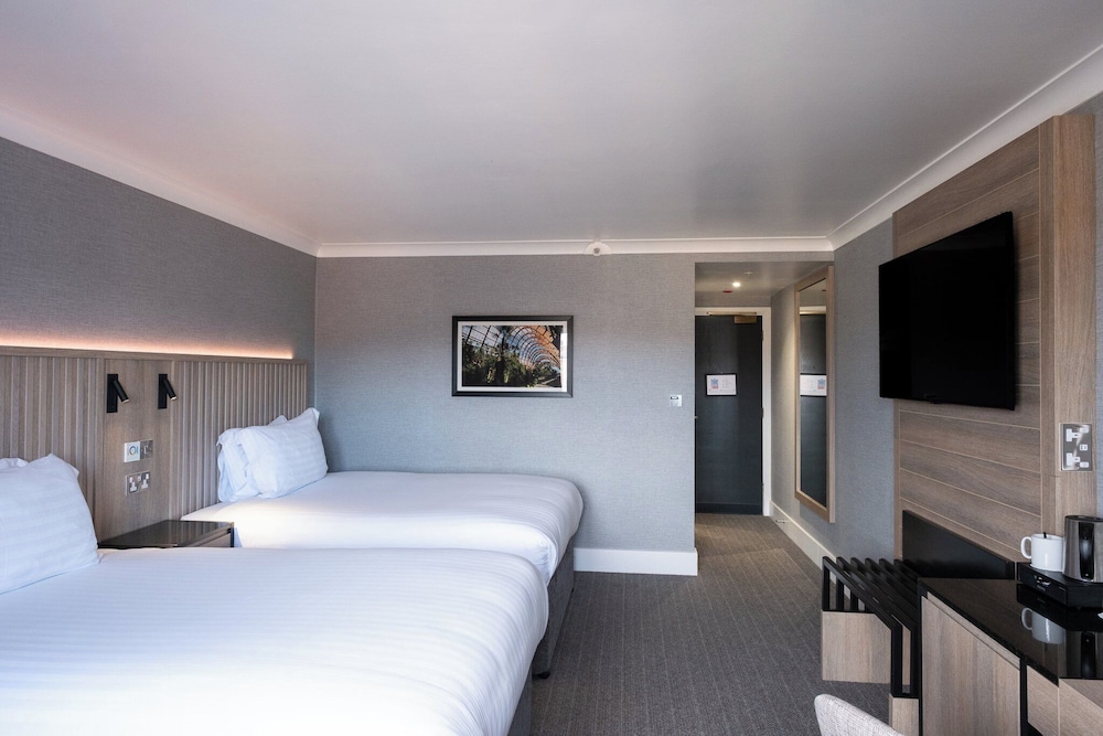 STANDARD, 2 DOUBLE BEDS