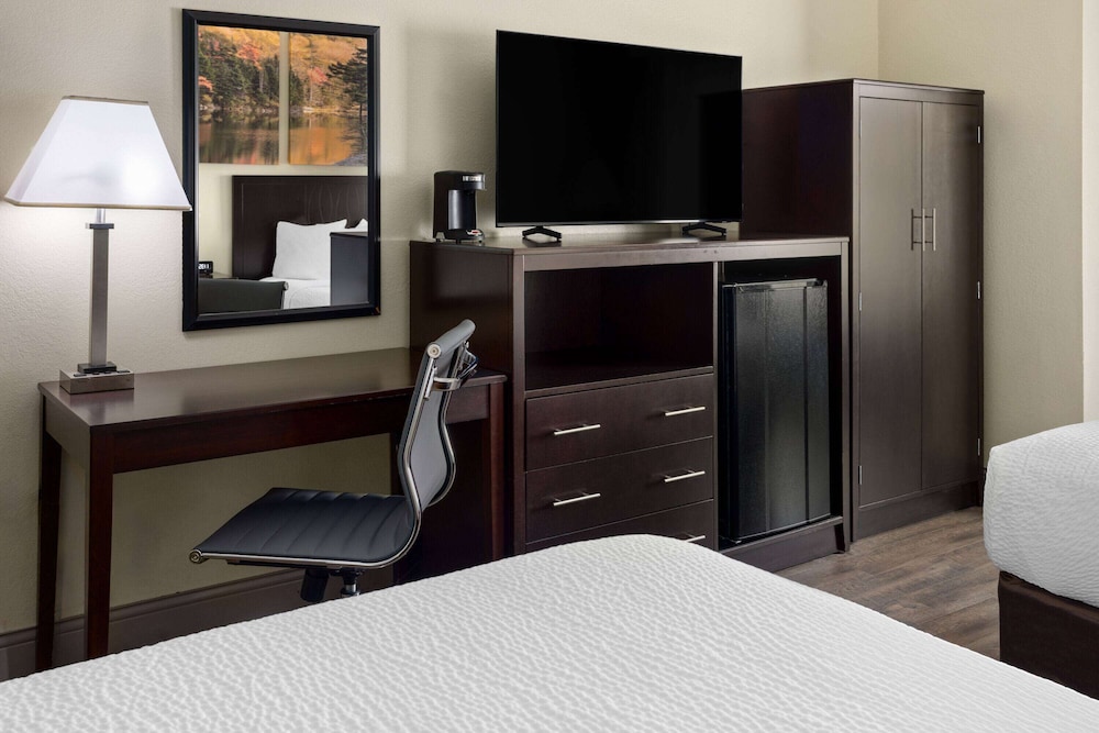 Days Inn by Wyndham Penn State 25/50