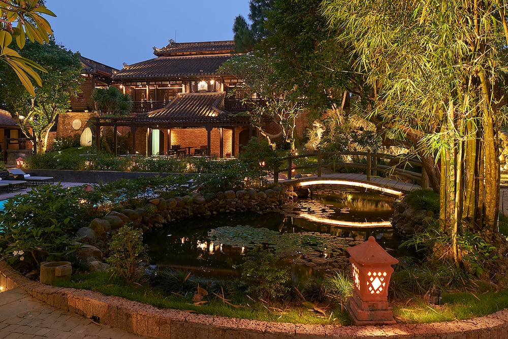 Ancient Hue Garden Houses 6/50