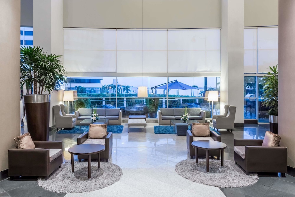 Wyndham Guayaquil Puerto Santa Ana 53/63