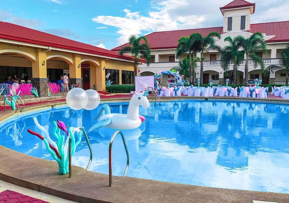 Subic Waterfront Resort & Hotel 48/55