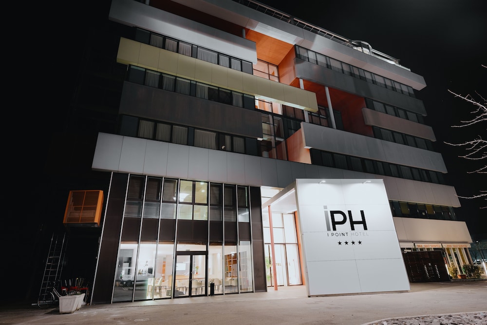 Ipoint Hotel 2/50