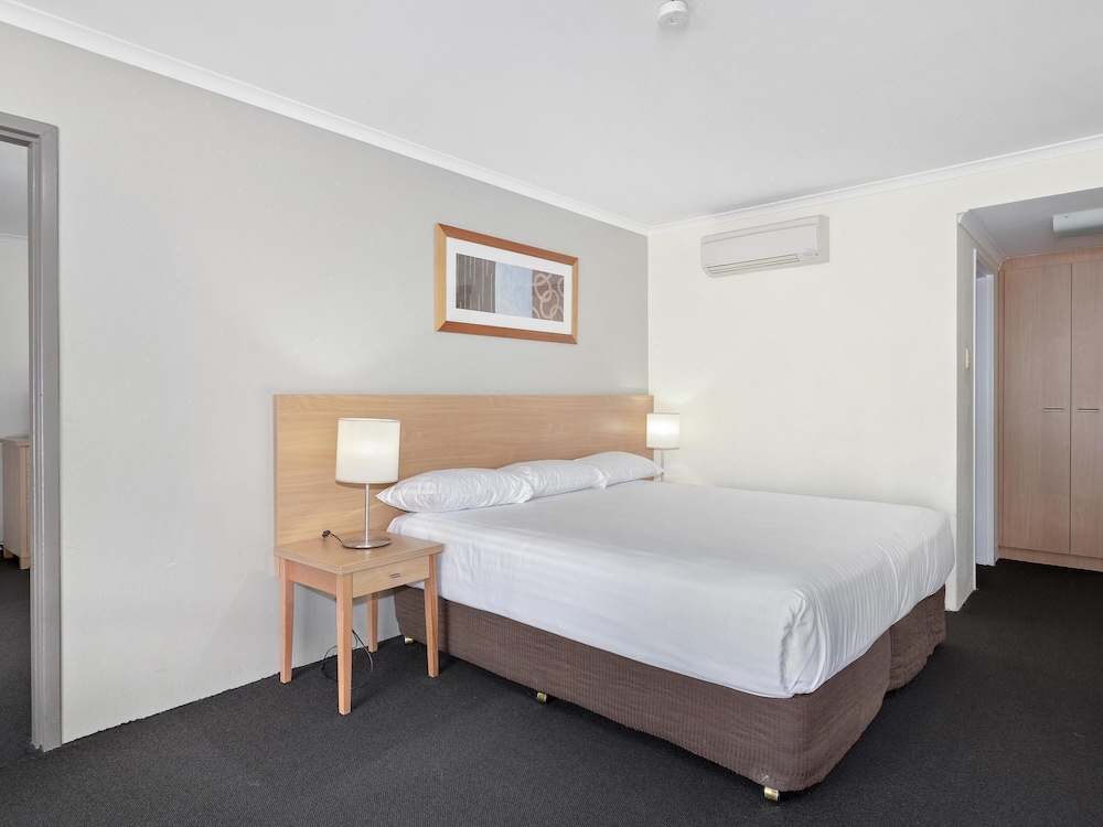 Ibis Styles Canberra Eaglehawk 14/65