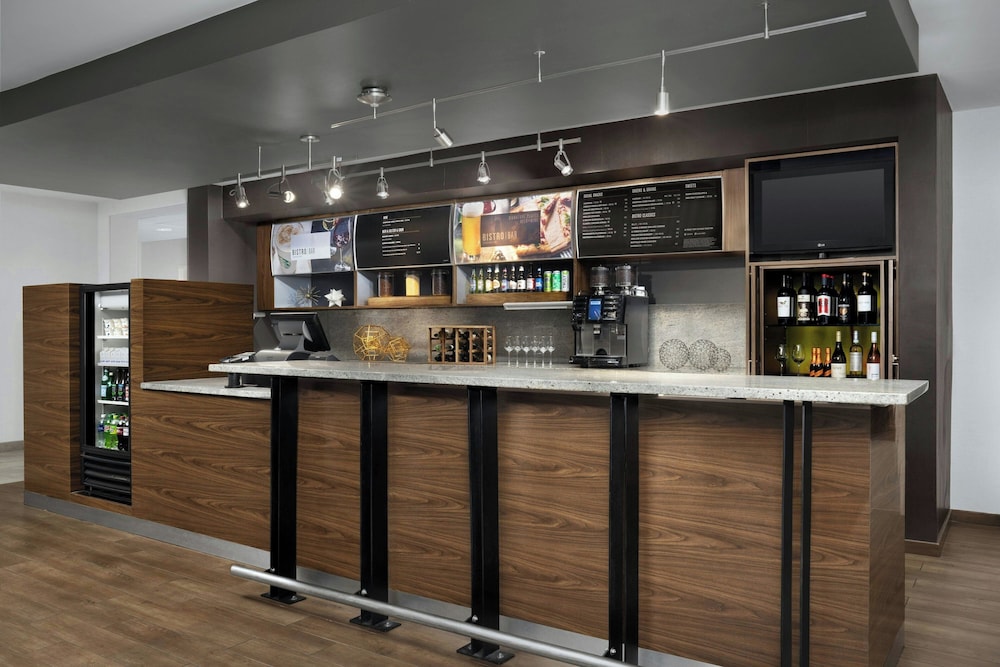 Courtyard By Marriott Lakeland 8/50