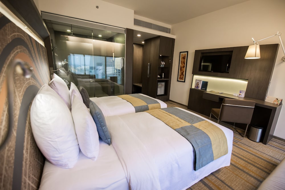 NOVOTEL KOLKATA HOTEL AND RESIDENCES 23/74