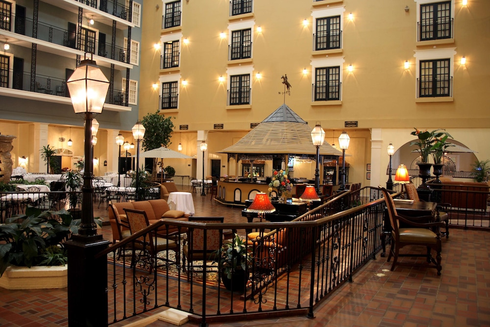 Doubletree Suites By Hilton Lexington 65/78