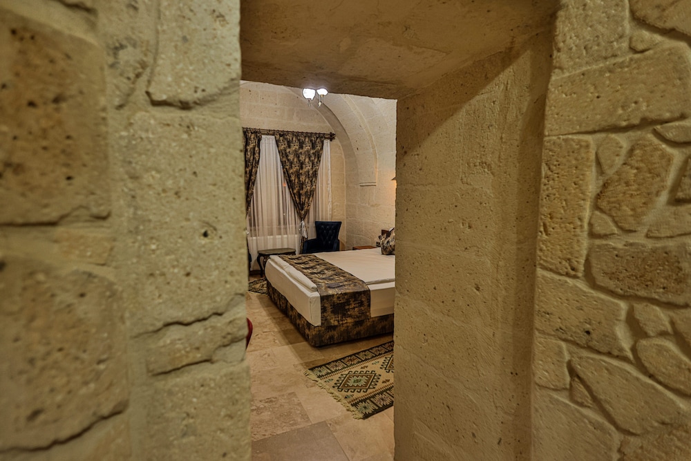 Caveadocia Stone Cave Hotel 18/36
