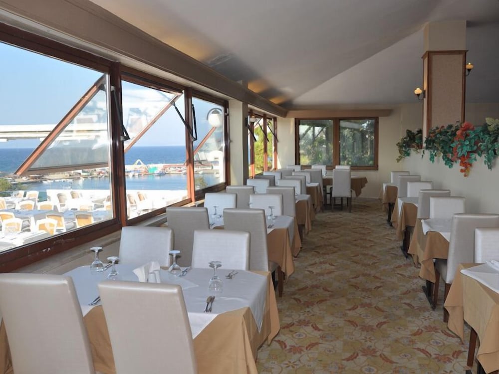 Diapolis Hotel 34/50