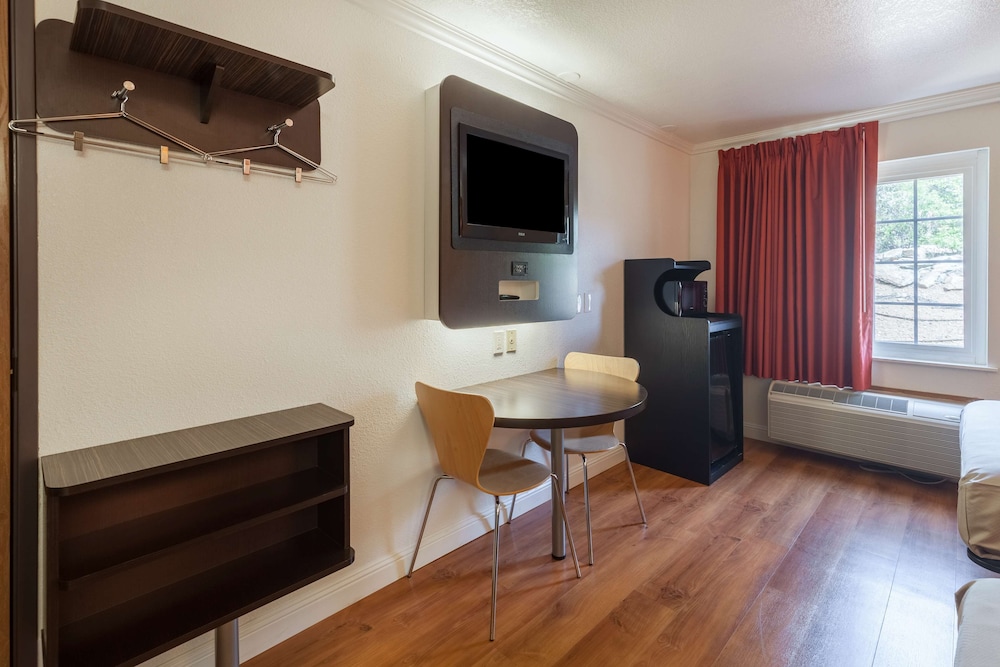 Motel6 Auburn, CA 44/60