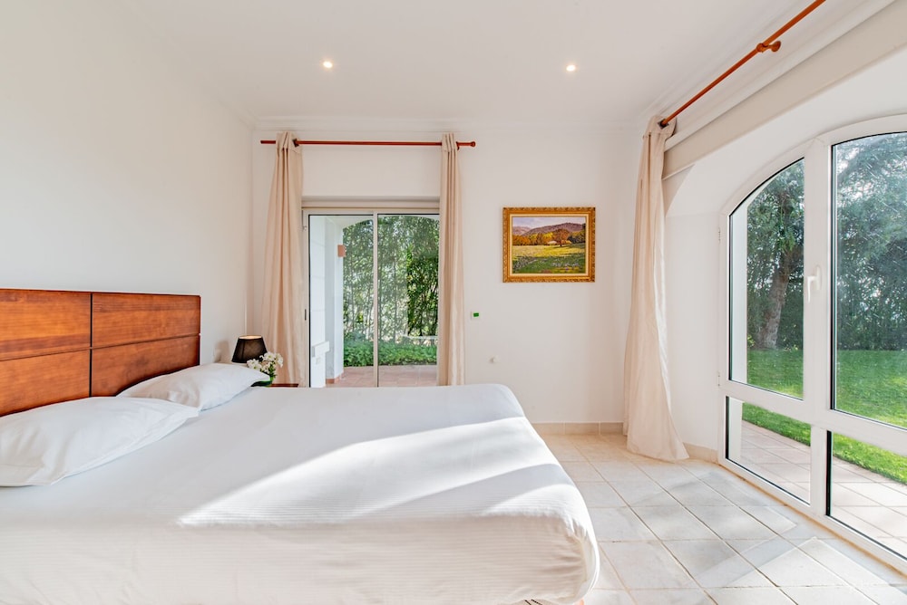 HOTEL ARCOS GARDENS GOLF CLUB & COUNTRY ESTATE 12/50