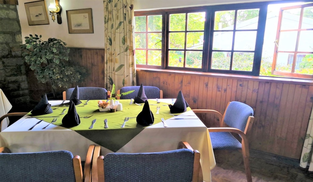 PREMIER HOTEL HIMEVILLE ARMS 32/50