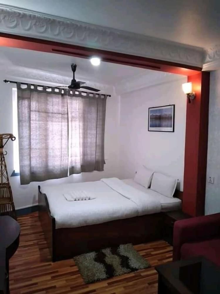 Hotel Ritu Mouria Pvt Ltd 16/35