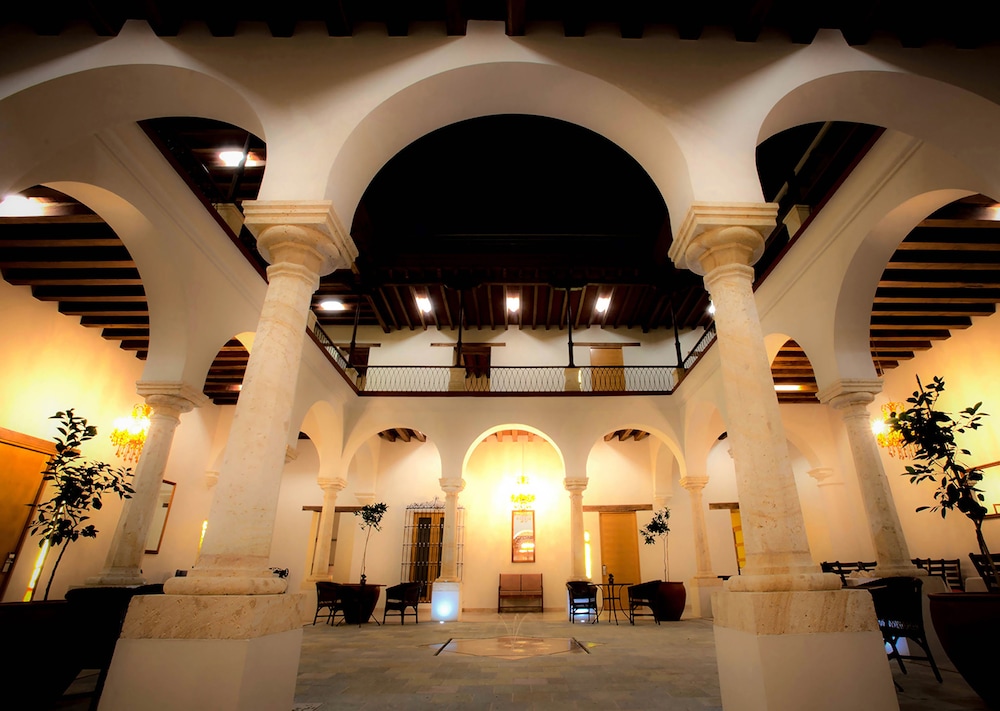 Hotel Parador de Alcalá 9/75