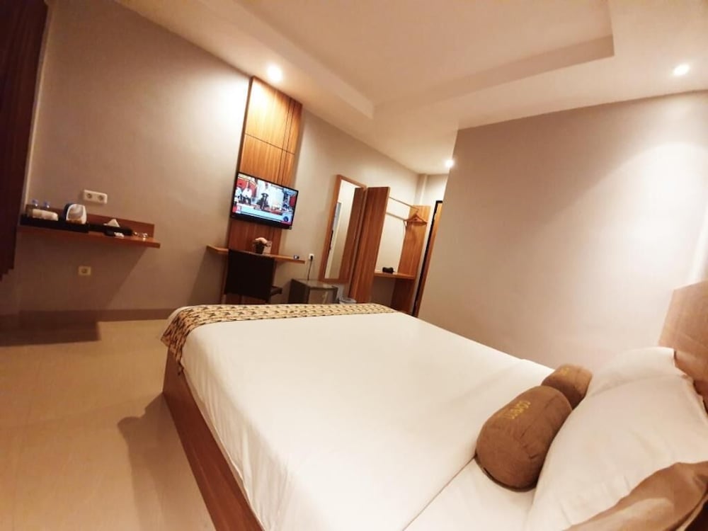 CoreInn Merauke 18/25