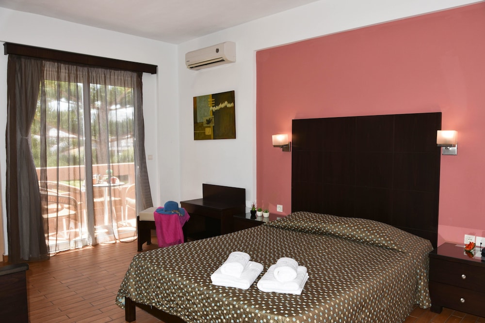 Hermes Hotel 20/55