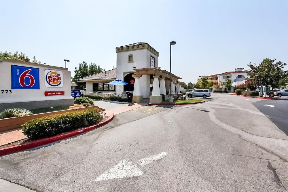 Motel6 Sunnyvale, CA - North 45/60
