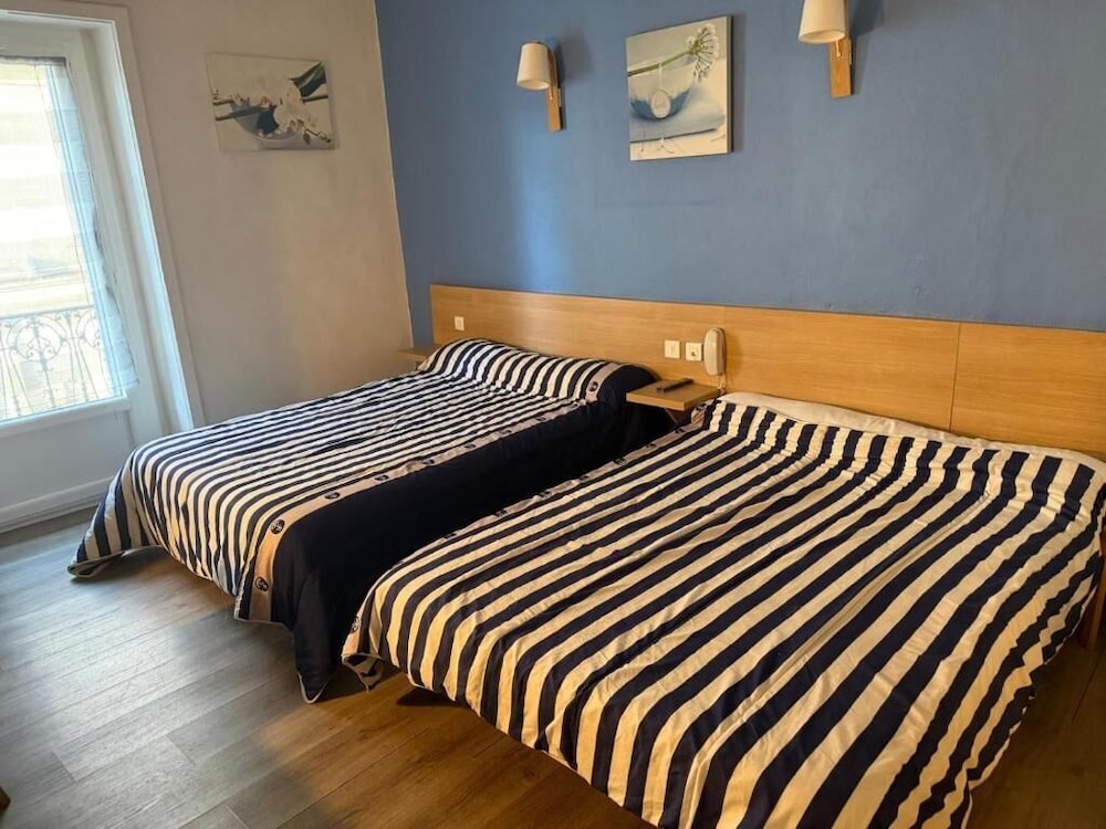 Family, 2 Double and Twin Beds