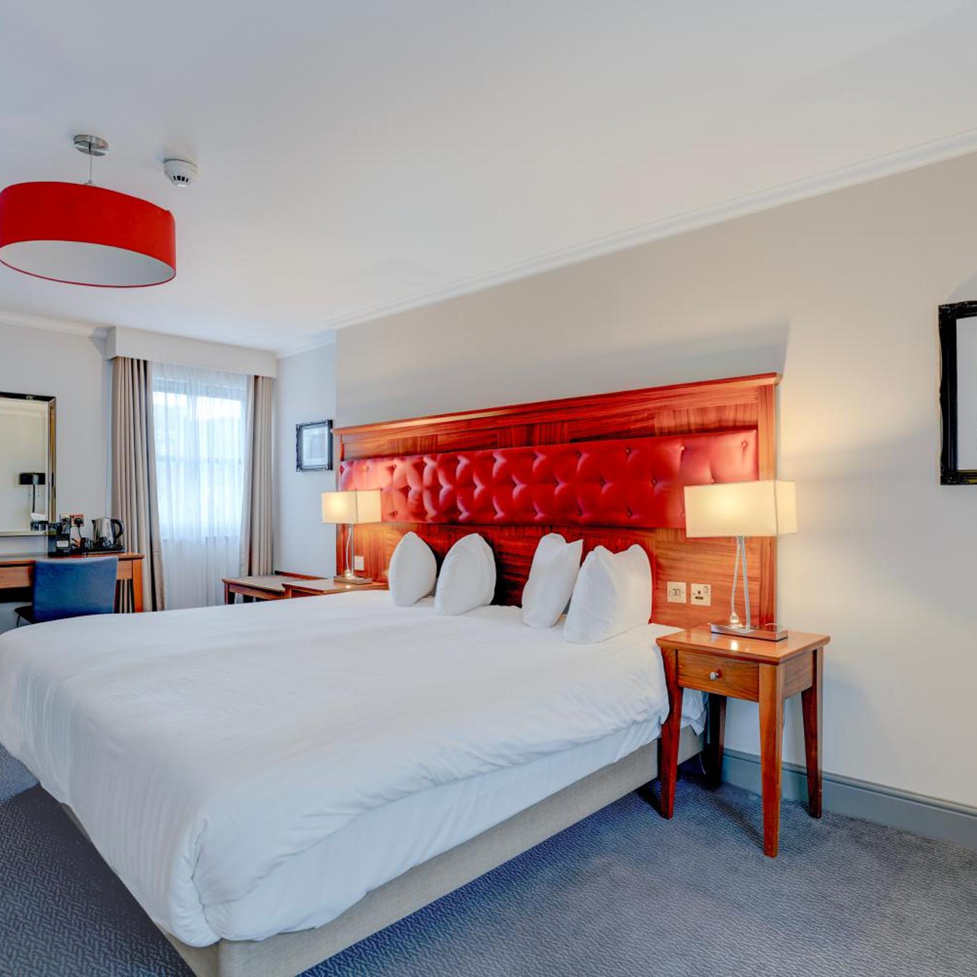 PRIVILEGE, DOUBLE BED