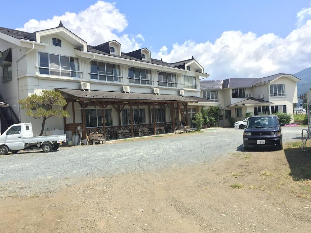 Village Sun Lake 13/18