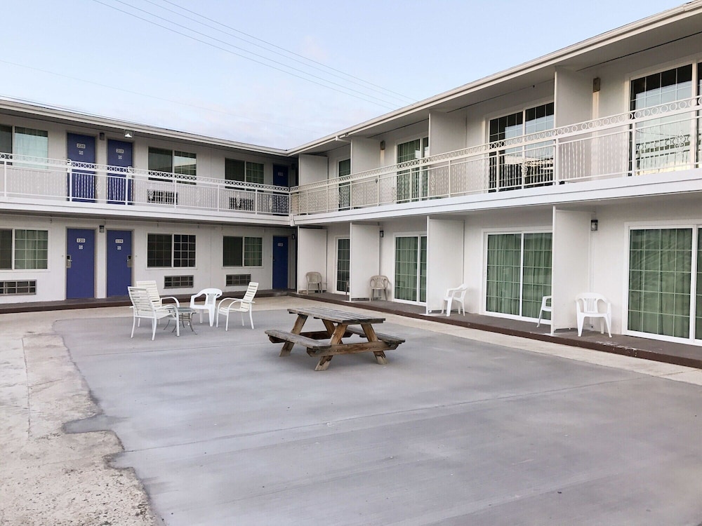 Motel6 Barstow, CA - Route 66 35/41