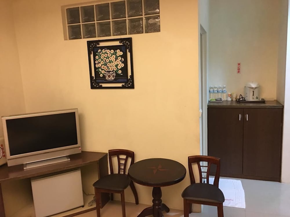 Ri Yue Hu Pan Hotel 25/28