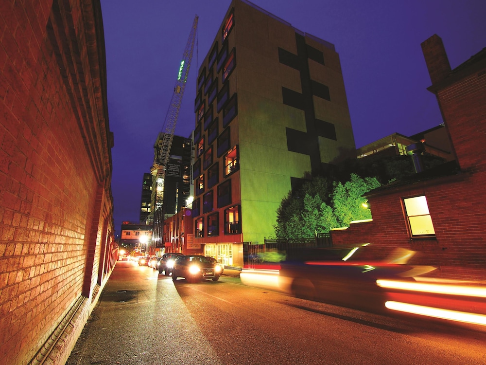 Oaks Melbourne South Yarra Suites 4/44