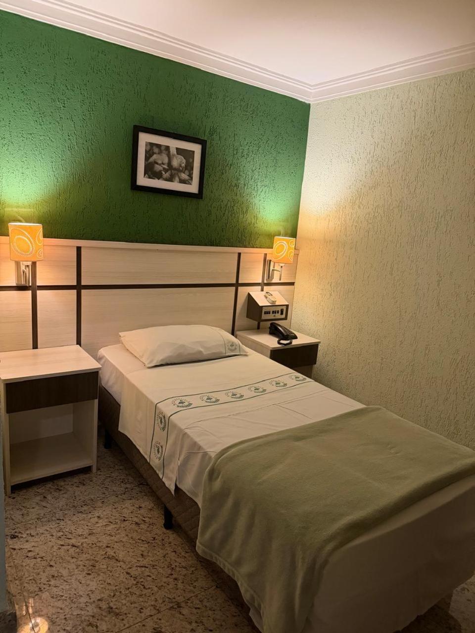 Residencial Pantanal Santa Cruz Hotel 13/35