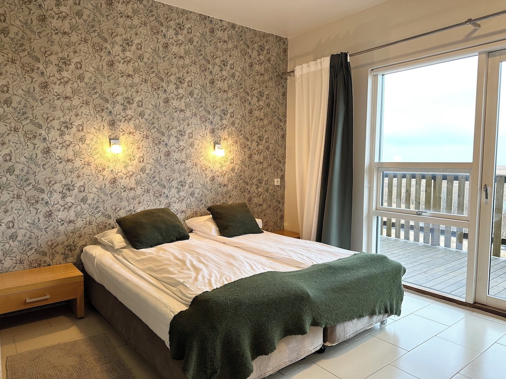 غرفة قياسية ثلاثية بسرير مزدوج وسرير فردي بحوض استحمام، Hotel Laki 2/7