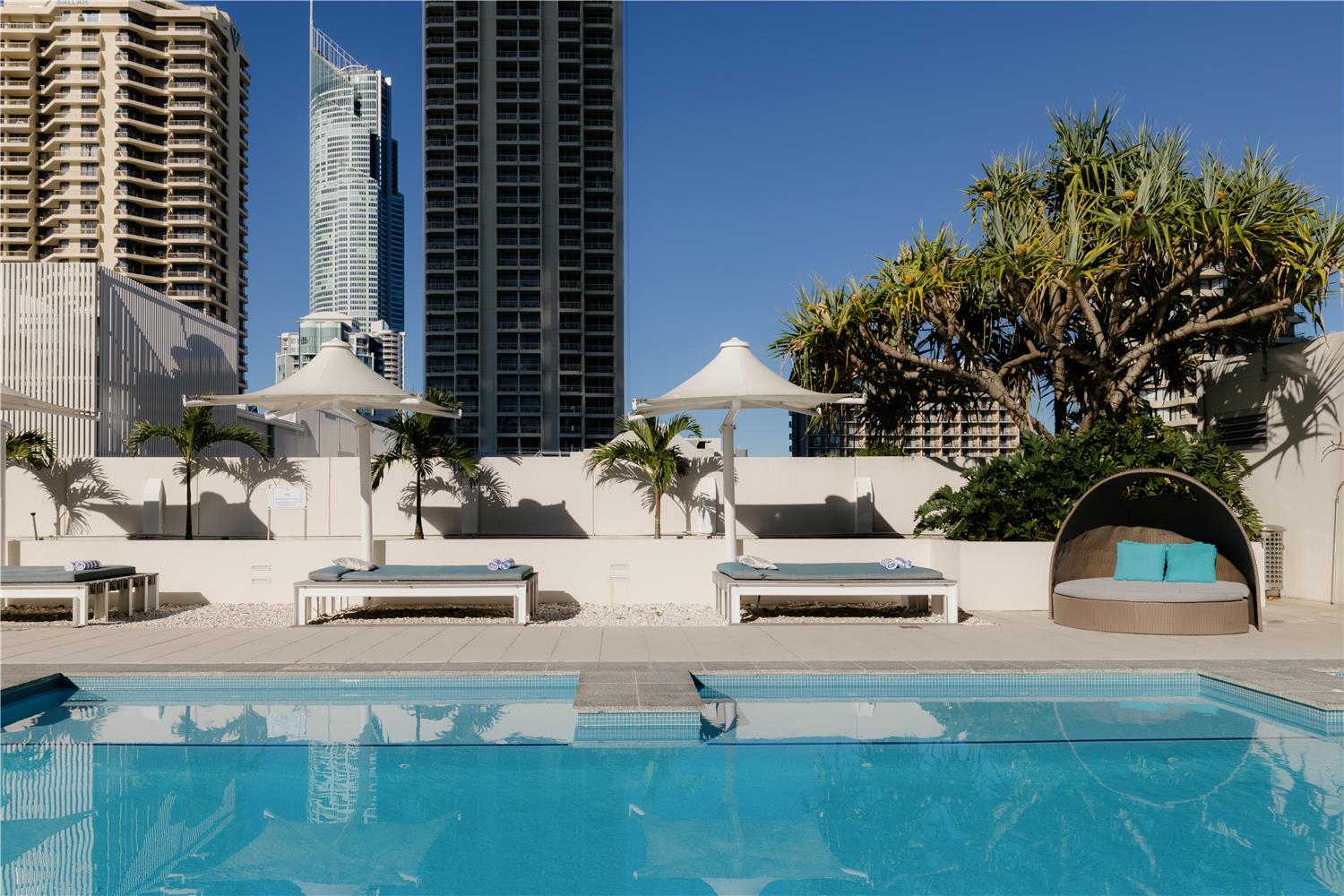 Hilton Surfers Paradise Hotel and Residences 56/60