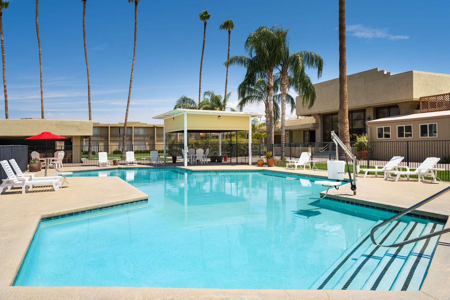 Ramada by Wyndham Tucson 59/63