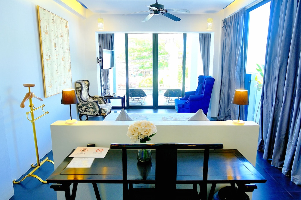 Phuket Moonlit Patong Bay Hideaway Hotel 37/50