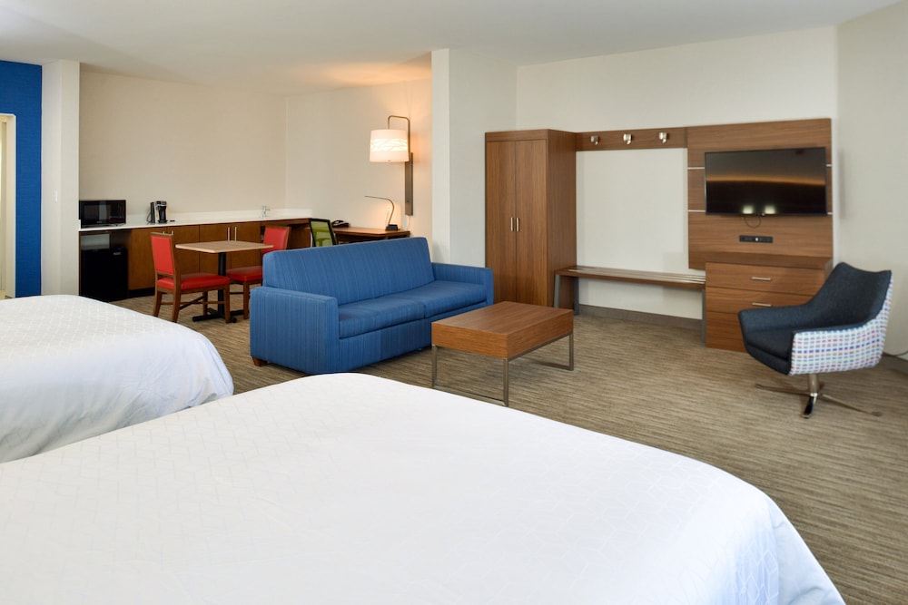 Holiday Inn Express Lodi 25/58