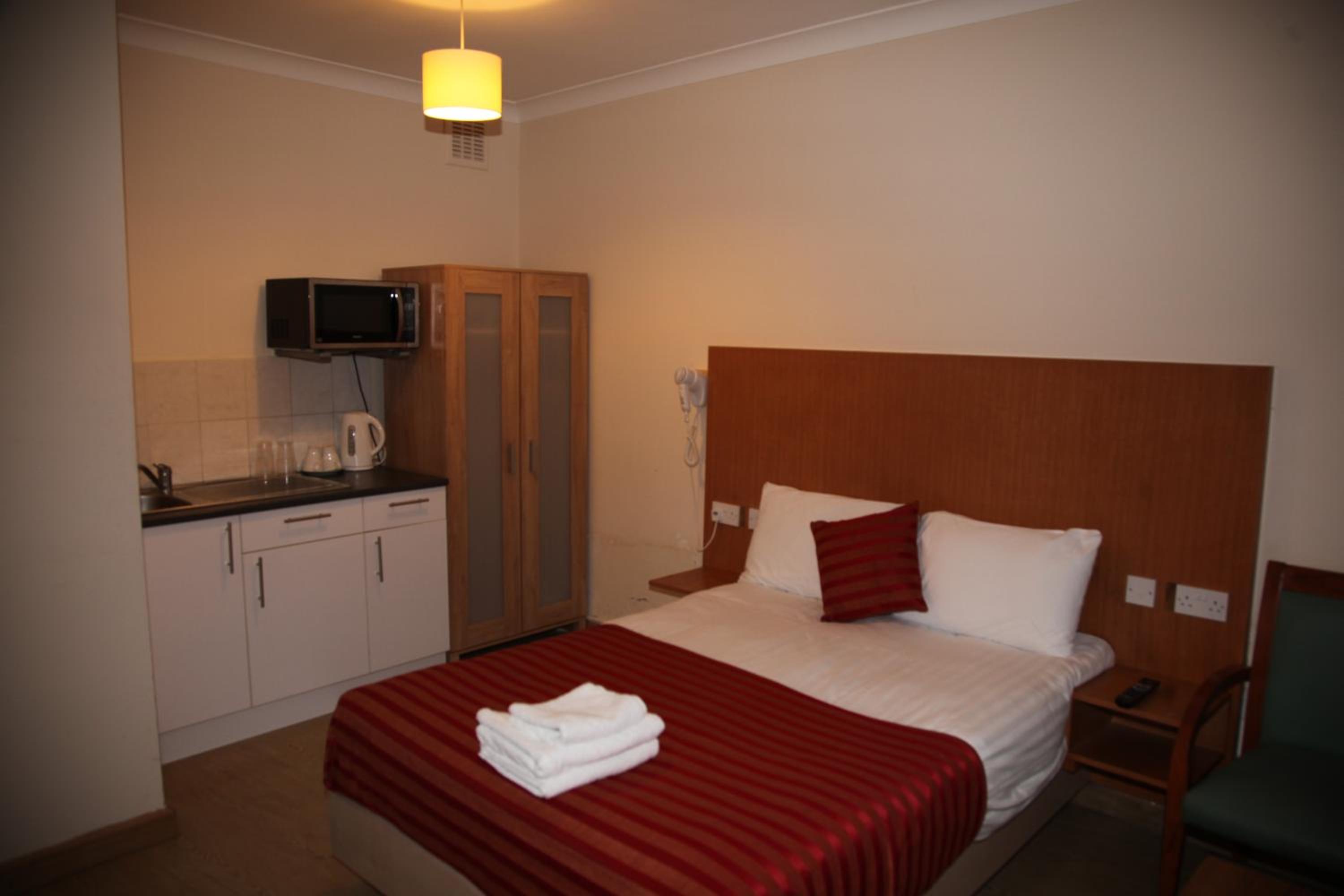 Grove Hotel 16/23