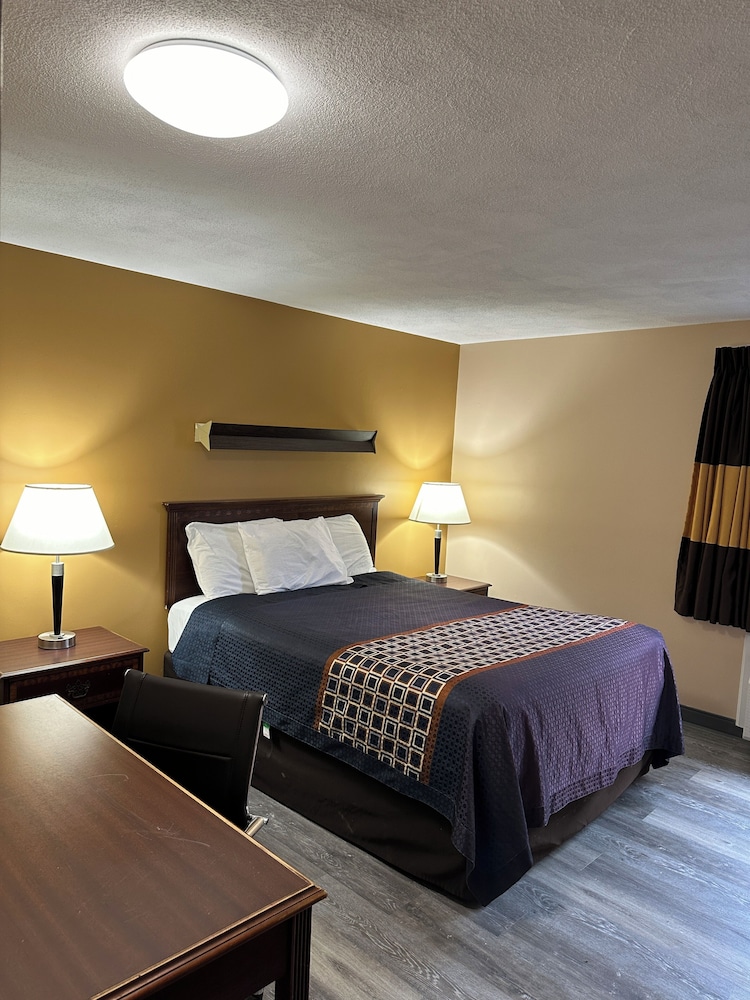 Wickford Motor Inn 35/53