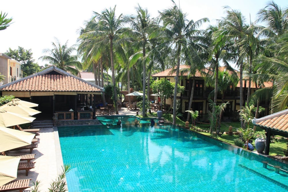 Lotus Village Resort 26/38