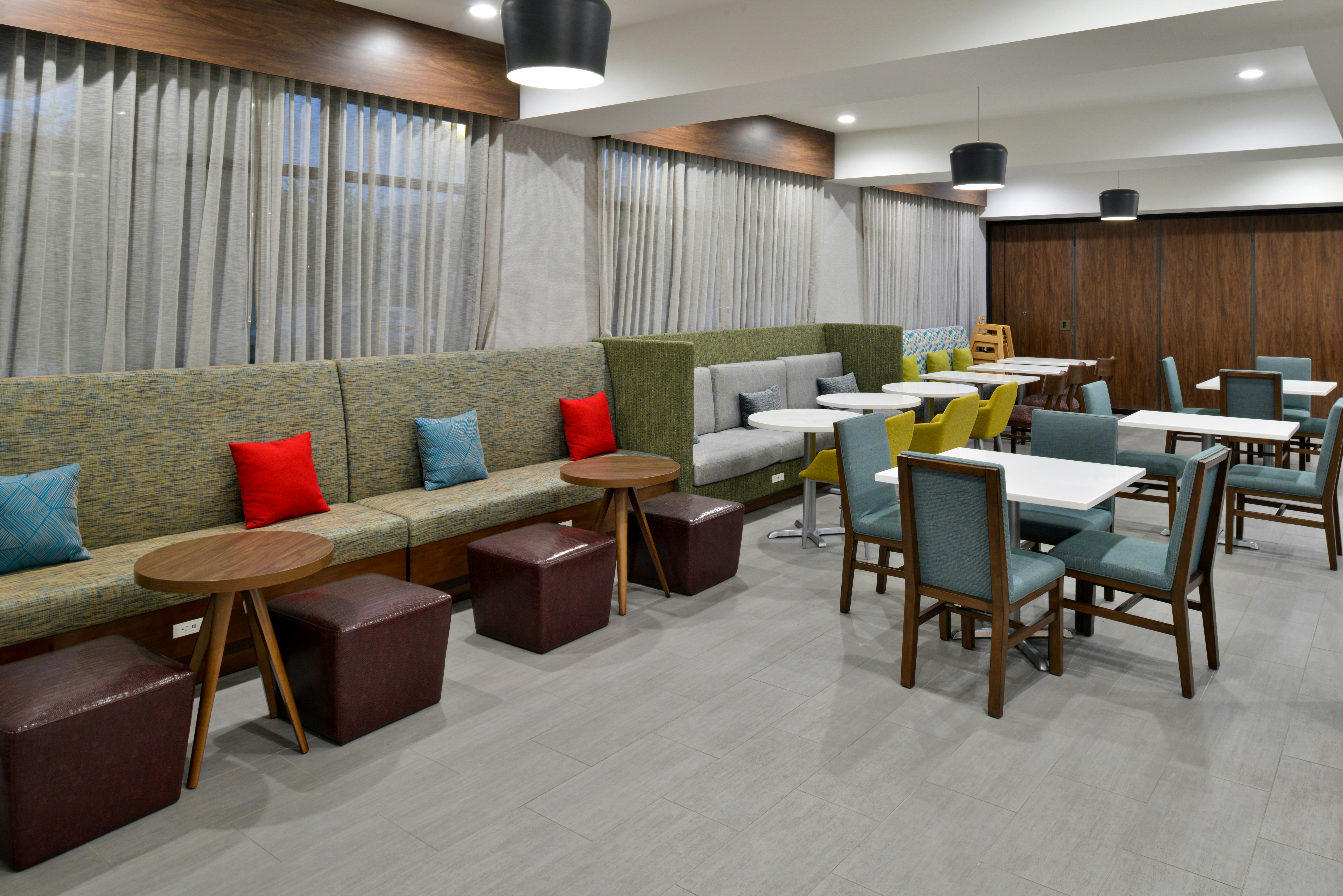 Hampton Inn Laplace 24/45