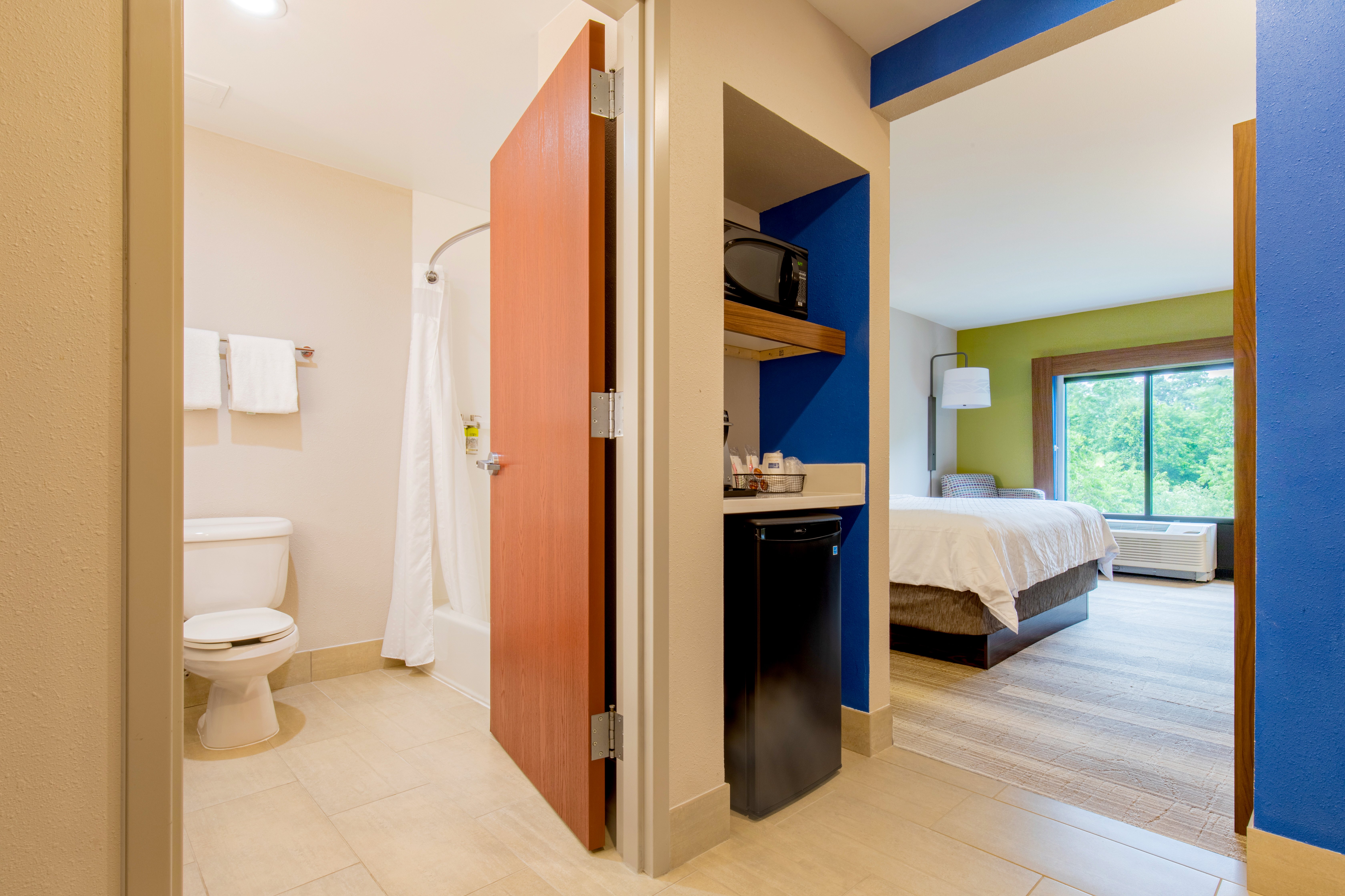 Holiday Inn Express Johnson City 48/48