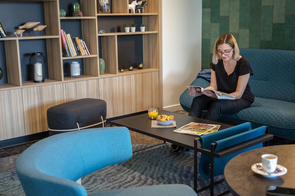 Mercure Cavaillon Portes Du Luberon 30/64