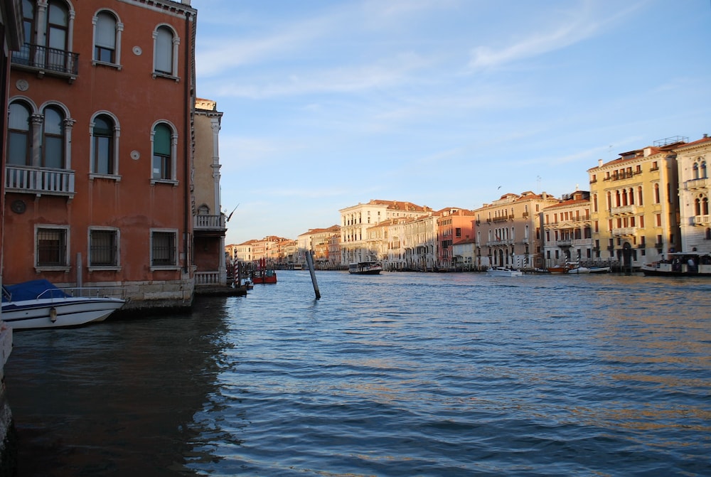 PALAZZO BARBARIGO SUL CANAL GRANDE 38/44