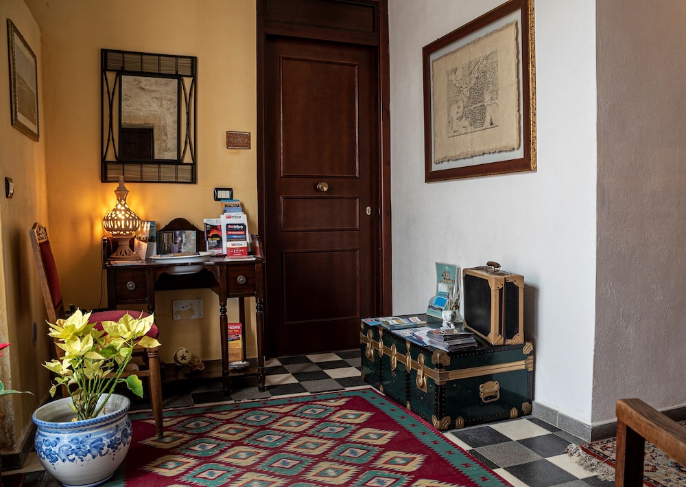 Lakkios Residence B B 44/73