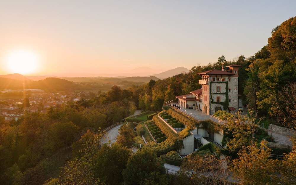 Tenuta De L'annunziata 61/70