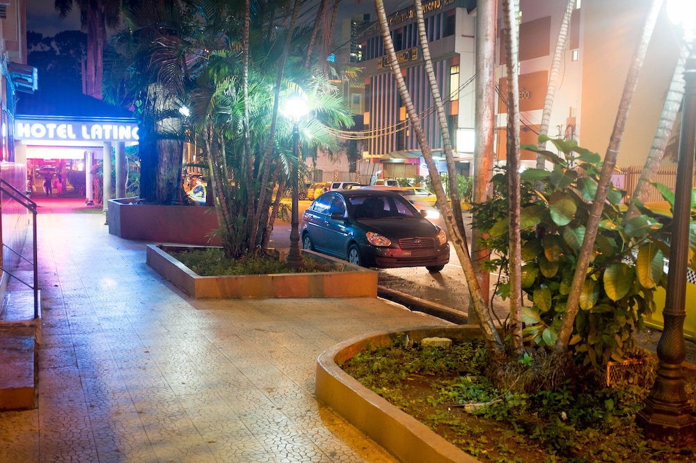 HOTEL LATINO 21/22