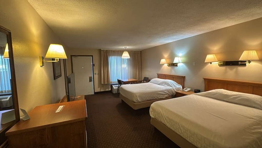 Sundowner Inn Forsyth I 94 30/62