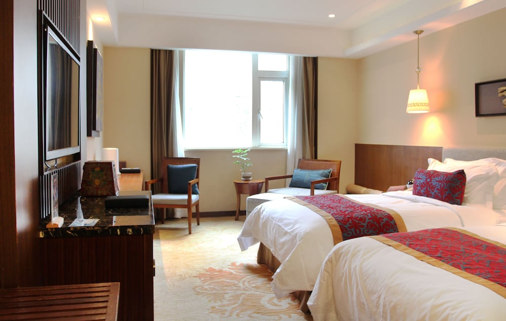 Crowne Plaza Yading 15/81
