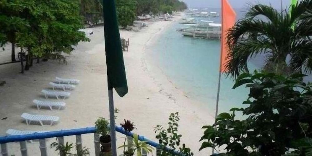 BLUE CORALS BEACH RESORT 57/66