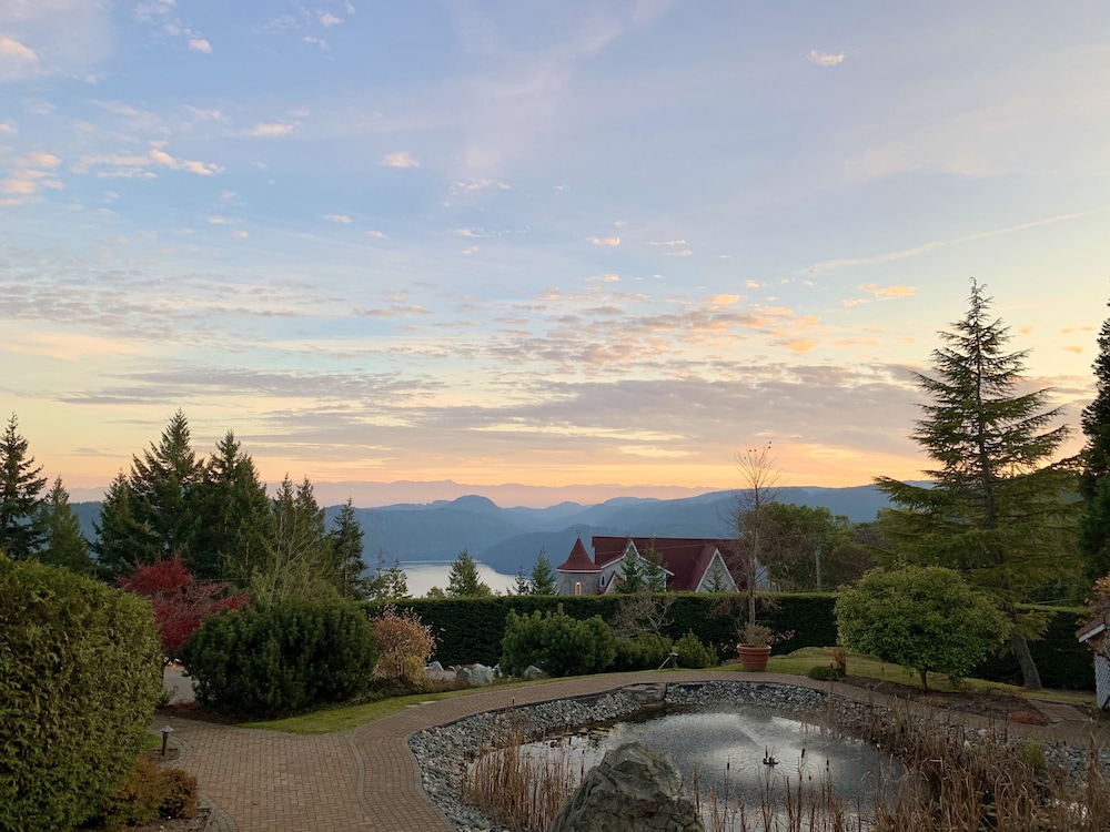 Villa Eyrie Resort 29/44