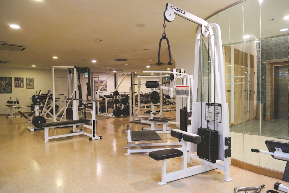Ymca One Orchard 16/22