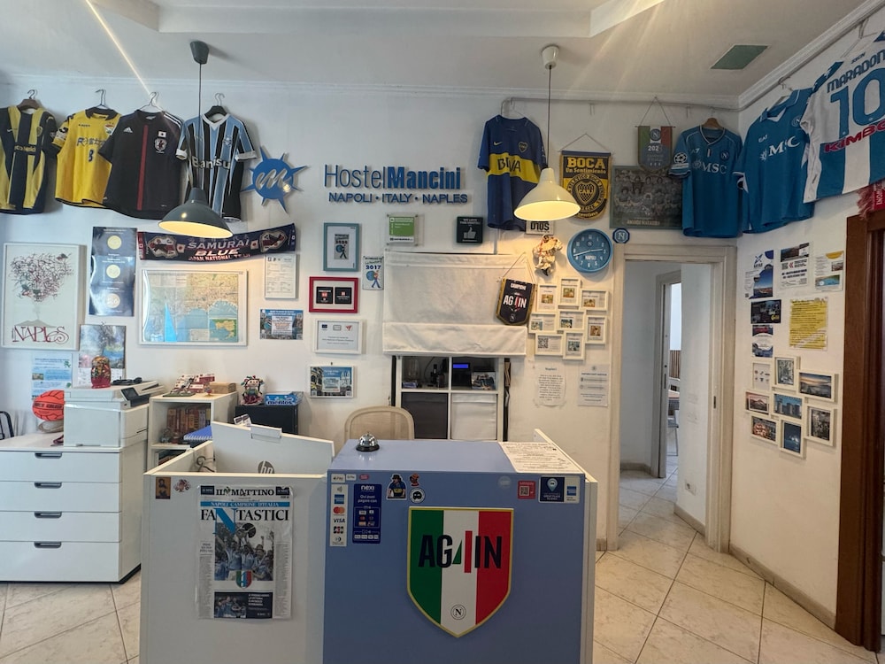 Mancini Hostel Naples 45/70