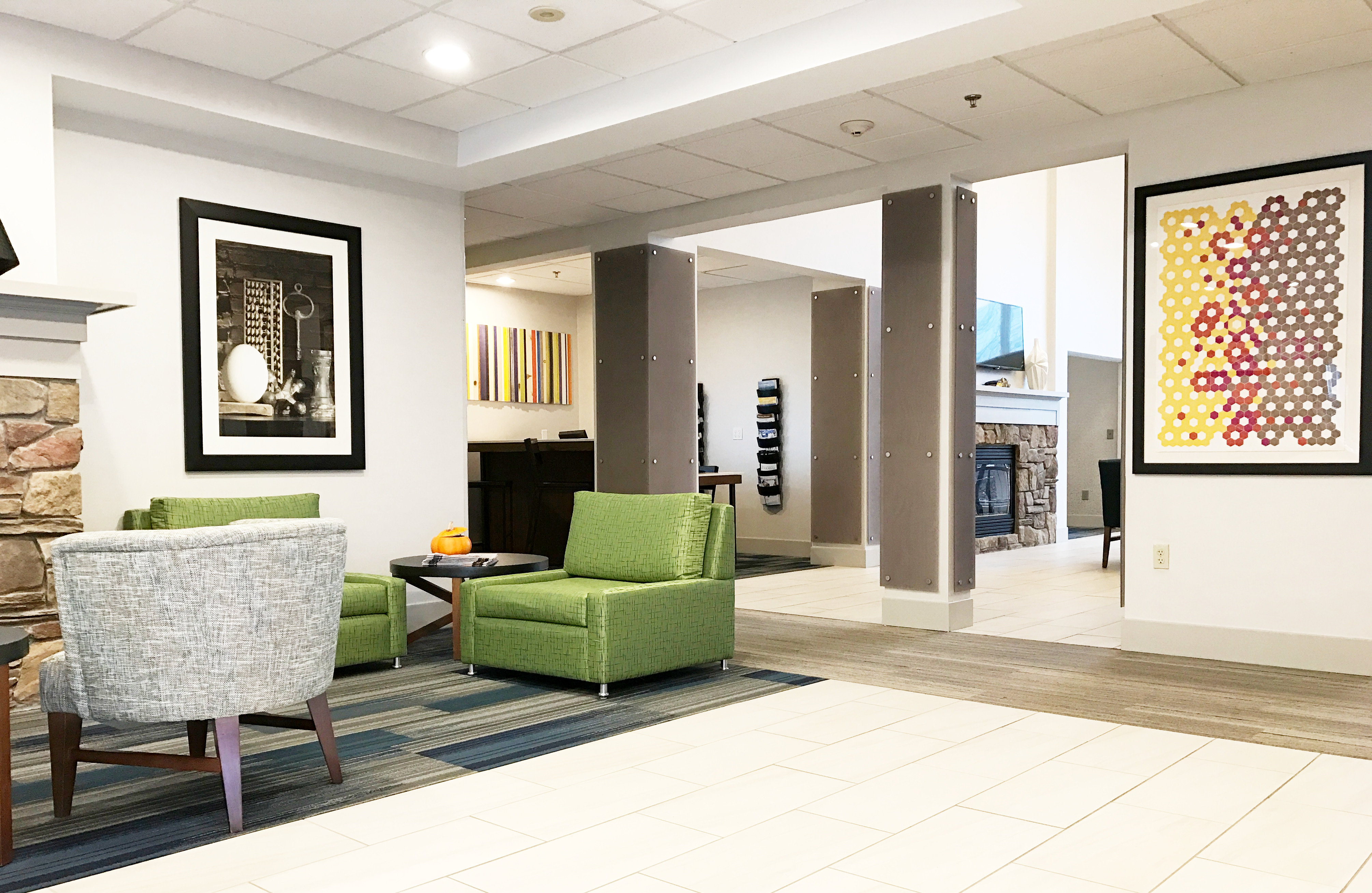 Holiday Inn Express Hotel Suites White River Junction 31/54