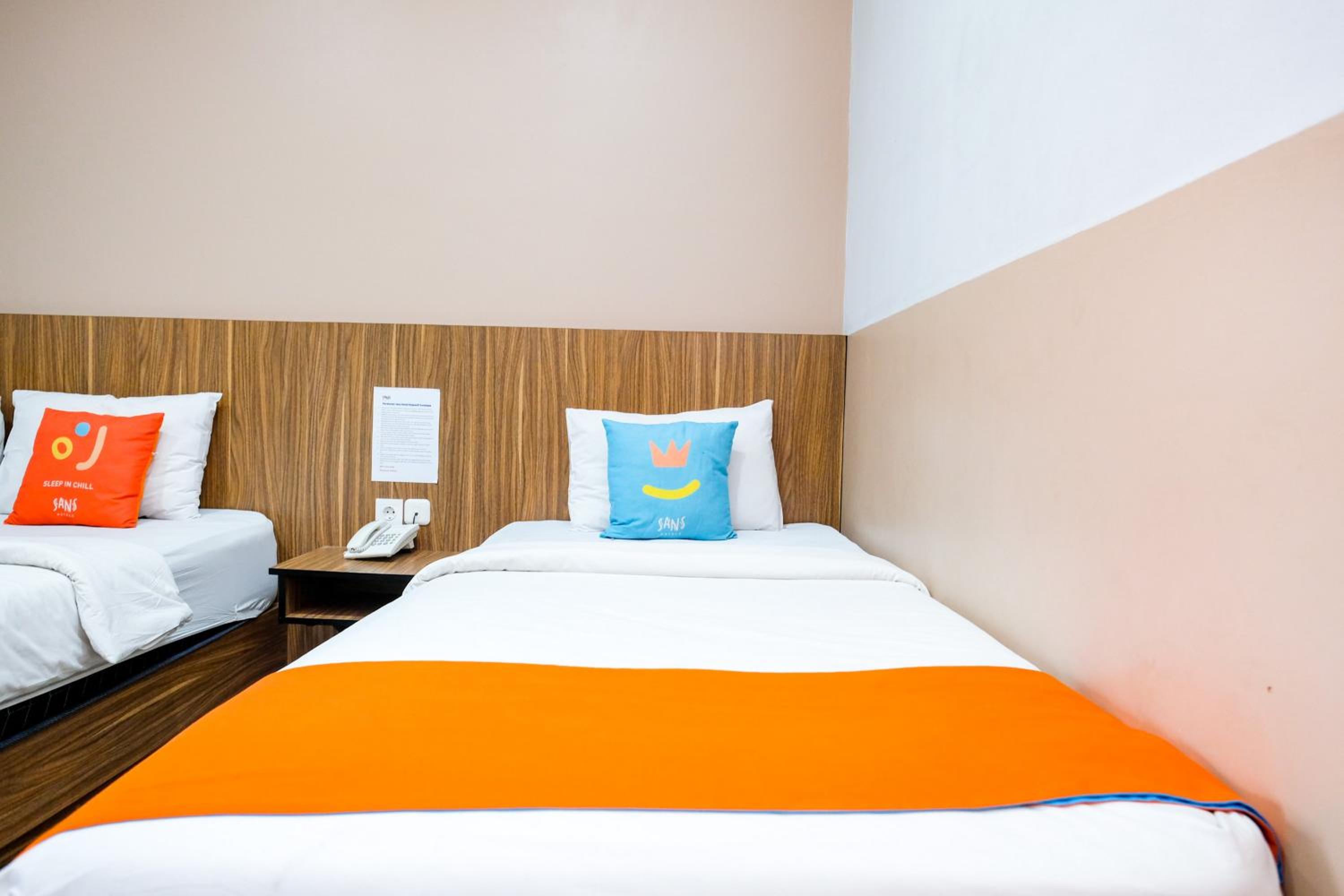 Sans Hotel Rajawali Surabaya 35/68
